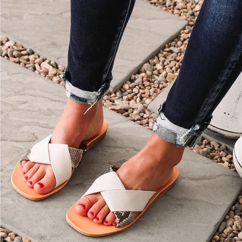 Dolce Vita Womens Sandals 6 Ivory Snakeskin Slides Neutral‎ Beachy Casual - Picture 4 of 13